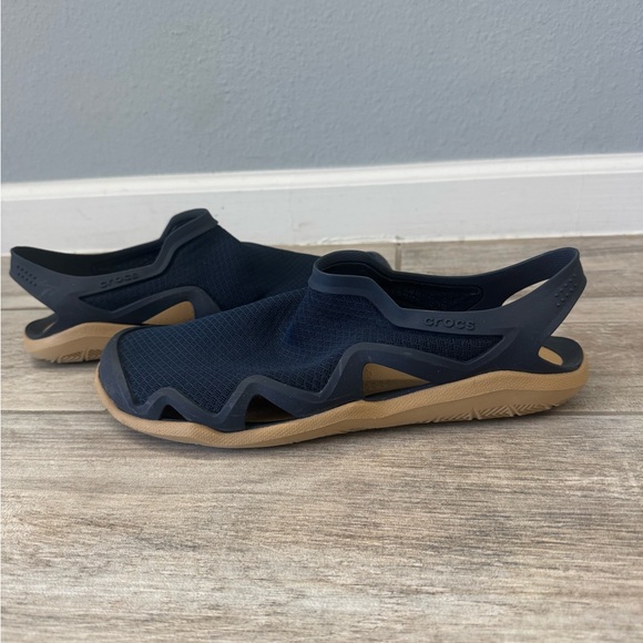 CROCS Navy and Tan Men's Sandals - Picture 1 of 14